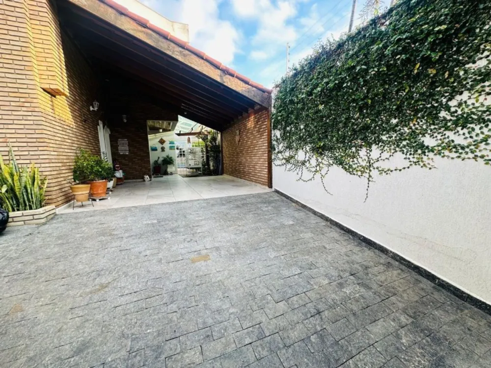 Casa, 3 quartos, 226 m² - Foto 6