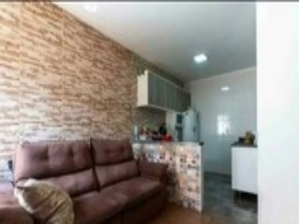 Casa à venda com 2 quartos, 102m² - Foto 2