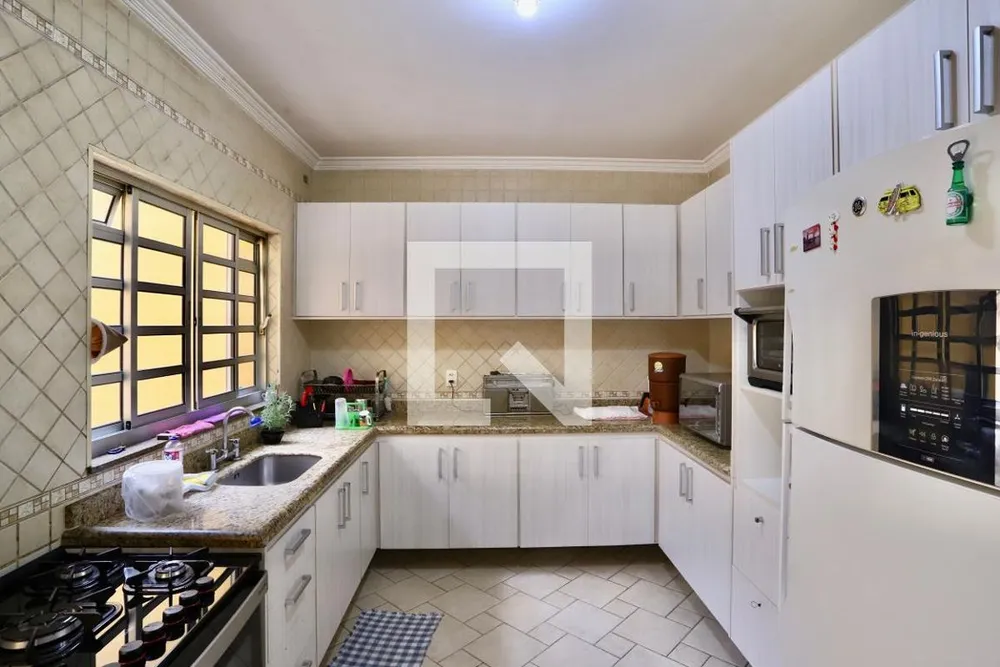 Casa, 3 quartos, 220 m² - Foto 9