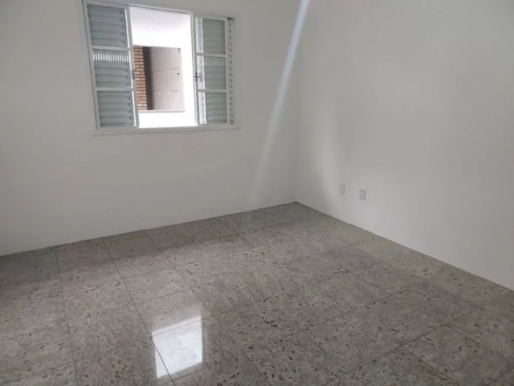 Casa à venda com 3 quartos, 176m² - Foto 8