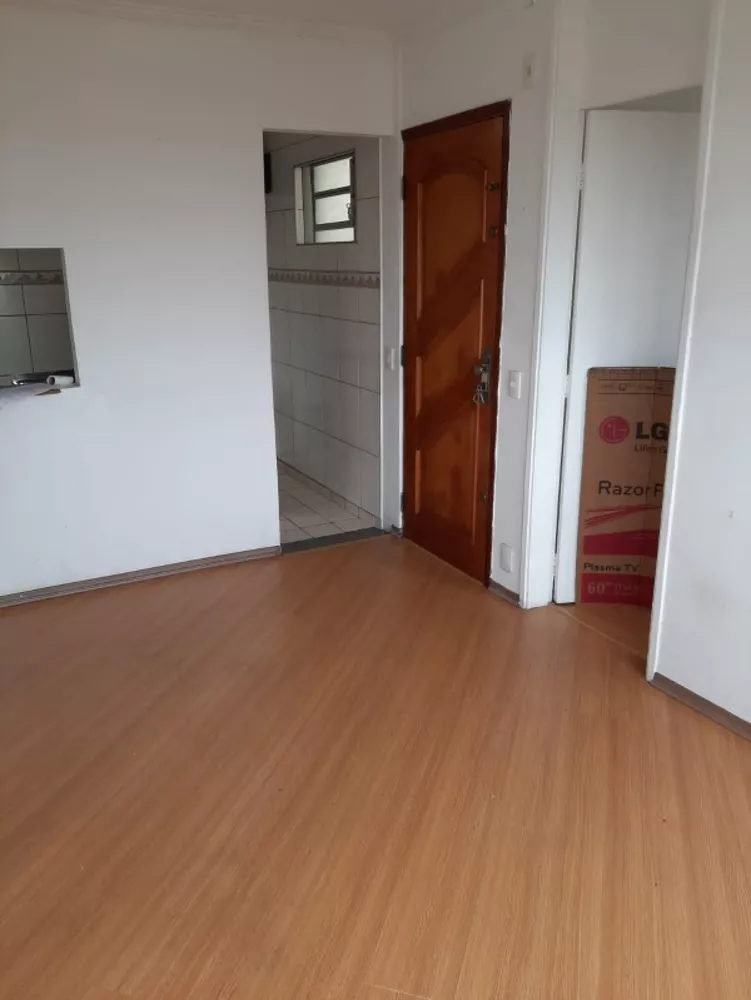 Apartamento à venda com 2 quartos, 45m² - Foto 2