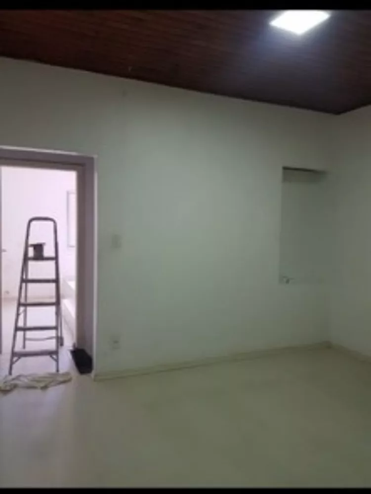 Casa à venda com 4 quartos, 100m² - Foto 4