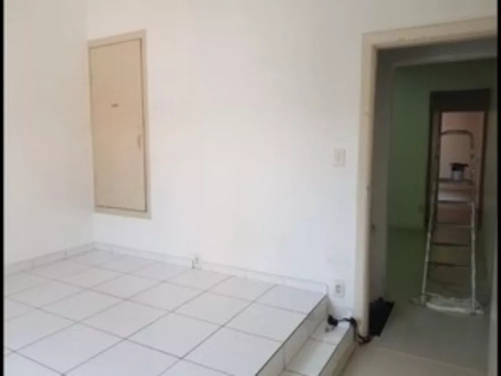 Casa à venda com 4 quartos, 100m² - Foto 8