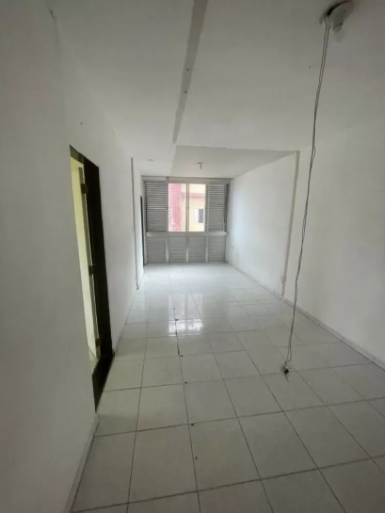 Apartamento à venda com 2 quartos, 60m² - Foto 2