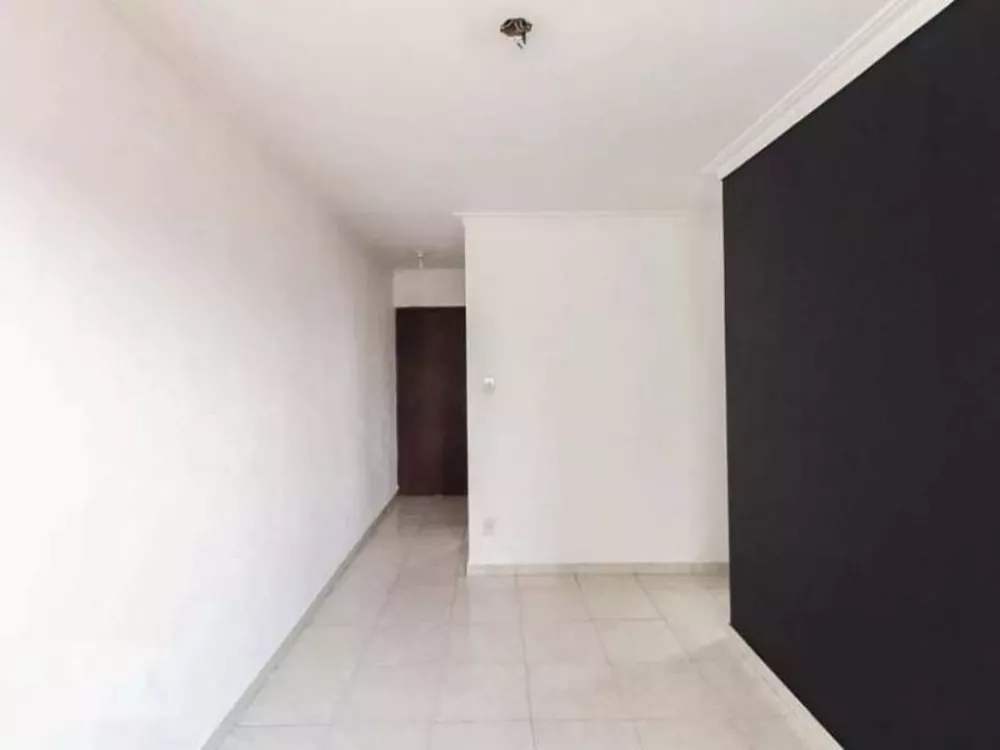 Apartamento à venda com 1 quarto, 36m² - Foto 2