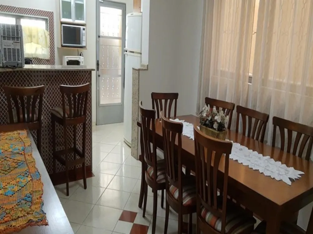 Casa, 3 quartos, 220 m² - Foto 1
