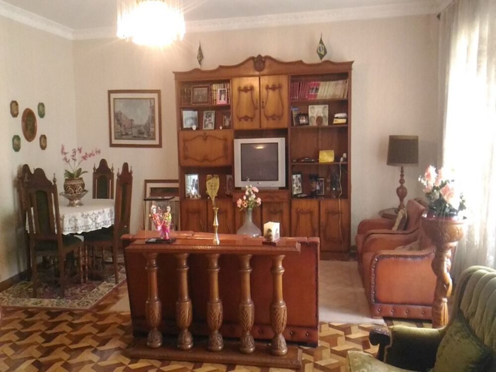 Casa, 4 quartos, 220 m² - Foto 1