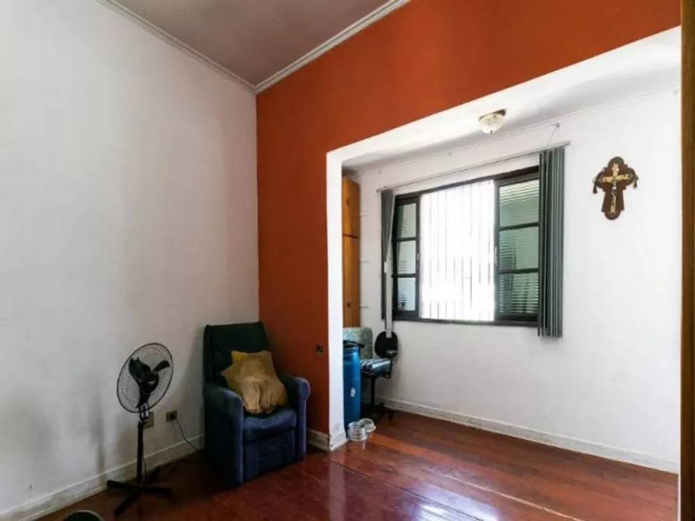 Casa à venda com 6 quartos, 240m² - Foto 4