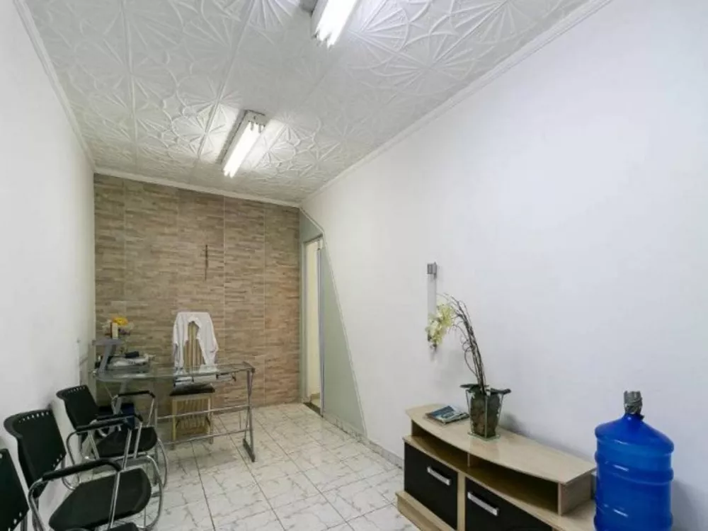 Casa à venda com 6 quartos, 240m² - Foto 8