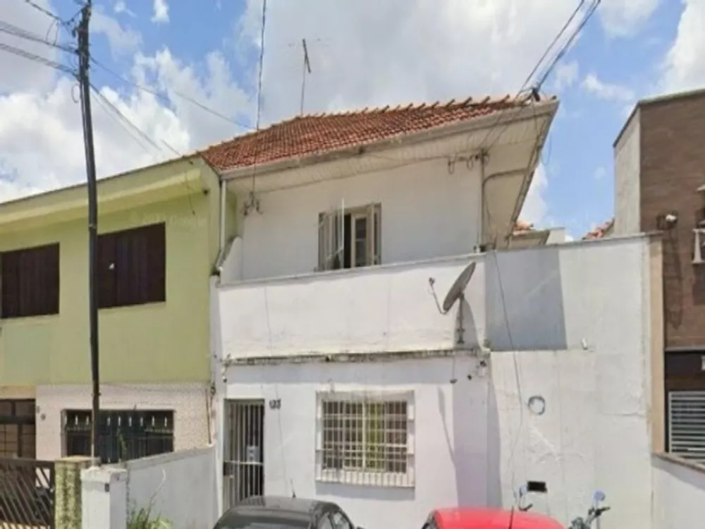 Casa à venda com 6 quartos, 240m² - Foto 1