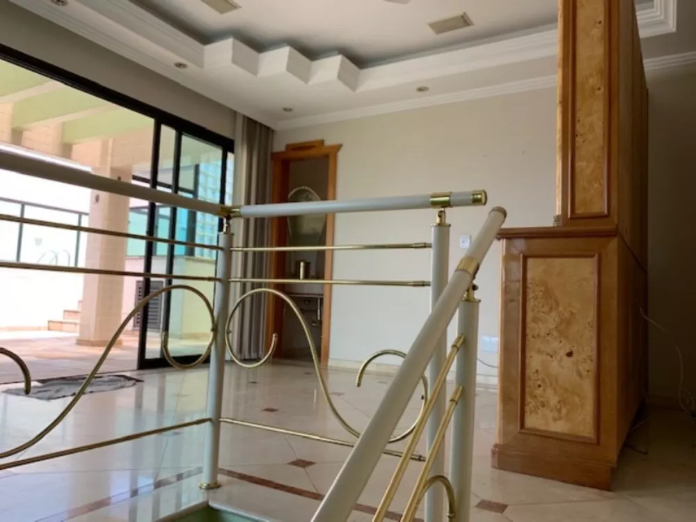 Cobertura à venda com 3 quartos, 250m² - Foto 6