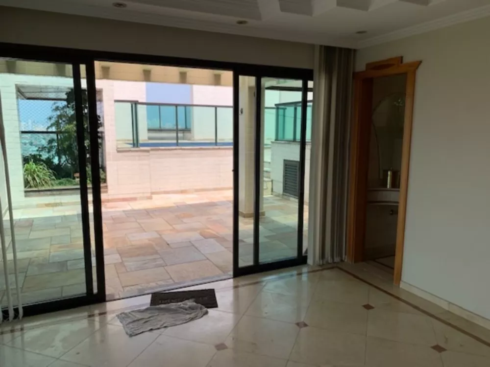 Cobertura à venda com 3 quartos, 250m² - Foto 7