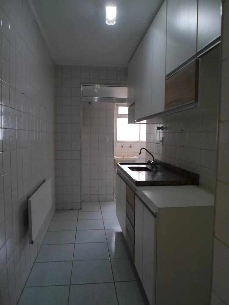 Apartamento à venda com 3 quartos, 70m² - Foto 3