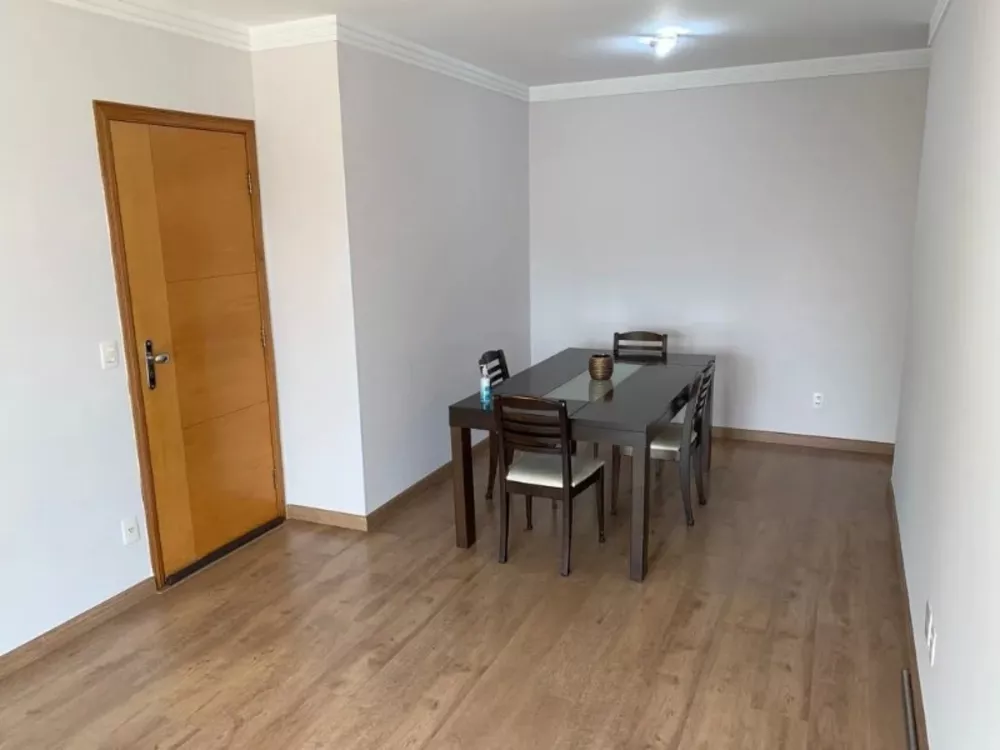 Apartamento à venda com 3 quartos, 85m² - Foto 2