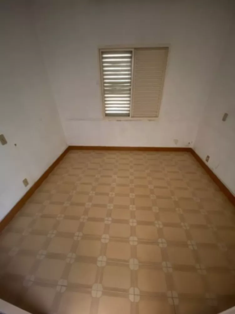 Casa à venda com 4 quartos, 121m² - Foto 4