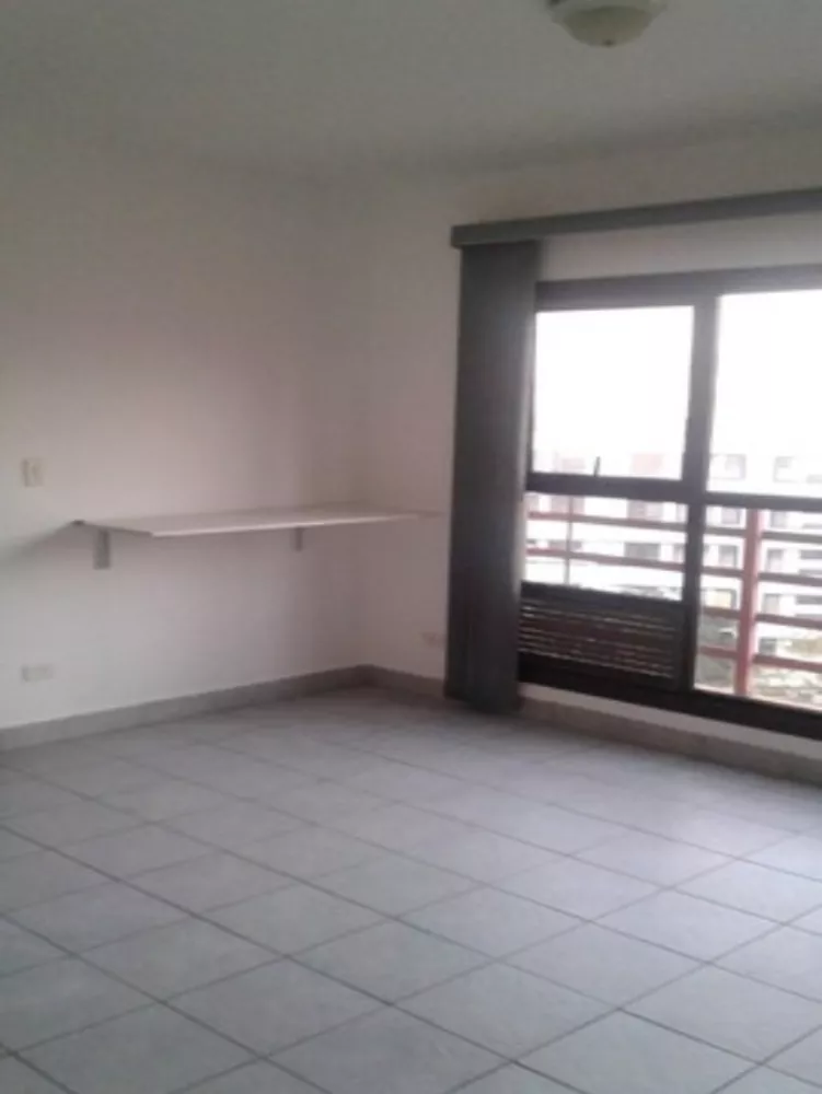 Apartamento à venda com 1 quarto, 35m² - Foto 2