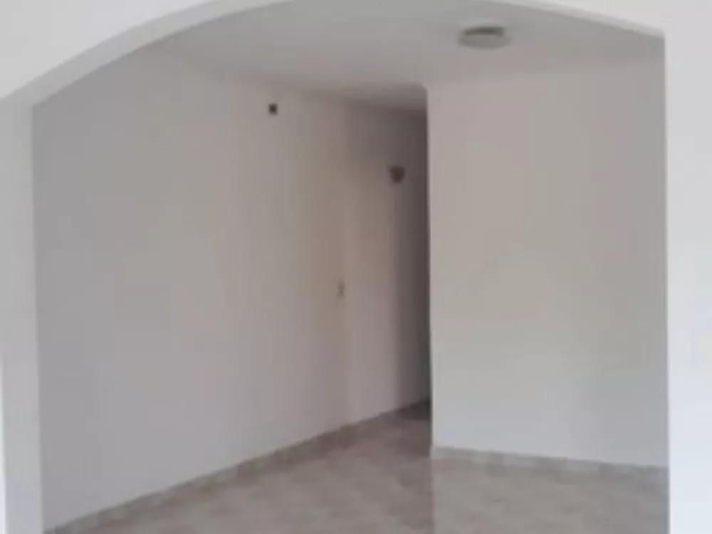 Casa à venda com 3 quartos, 241m² - Foto 6