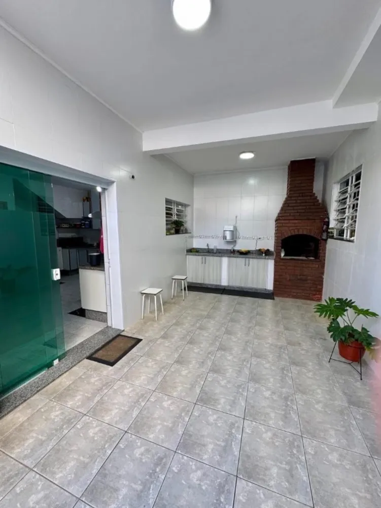 Casa, 4 quartos, 202 m² - Foto 2