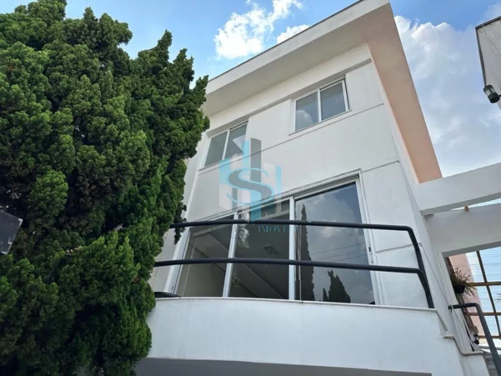 Casa à venda e aluguel com 3 quartos, 335m² - Foto 1