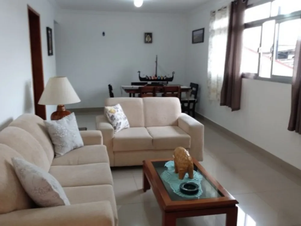 Casa, 4 quartos, 186 m² - Foto 1