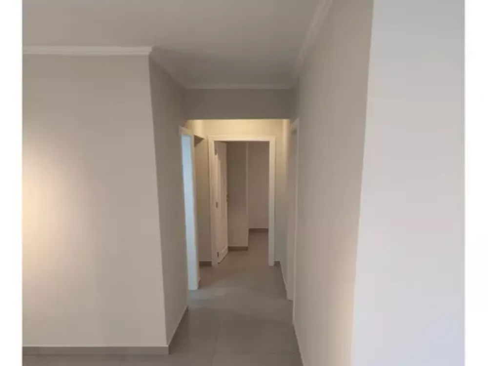 Apartamento à venda com 3 quartos, 95m² - Foto 2