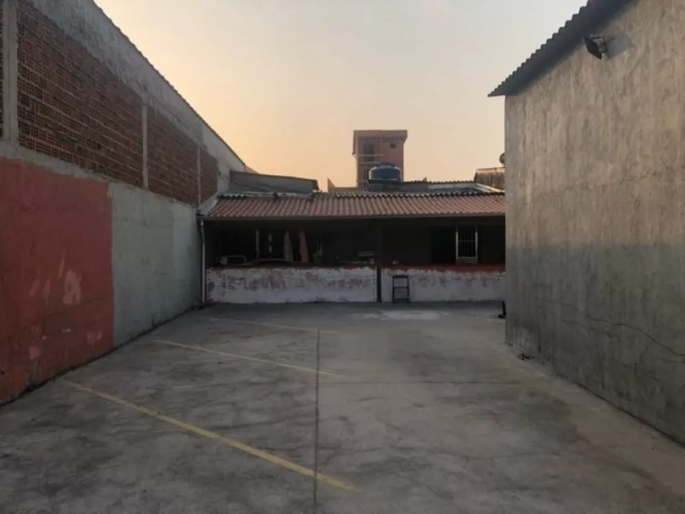 Casa à venda com 2 quartos, 400m² - Foto 3