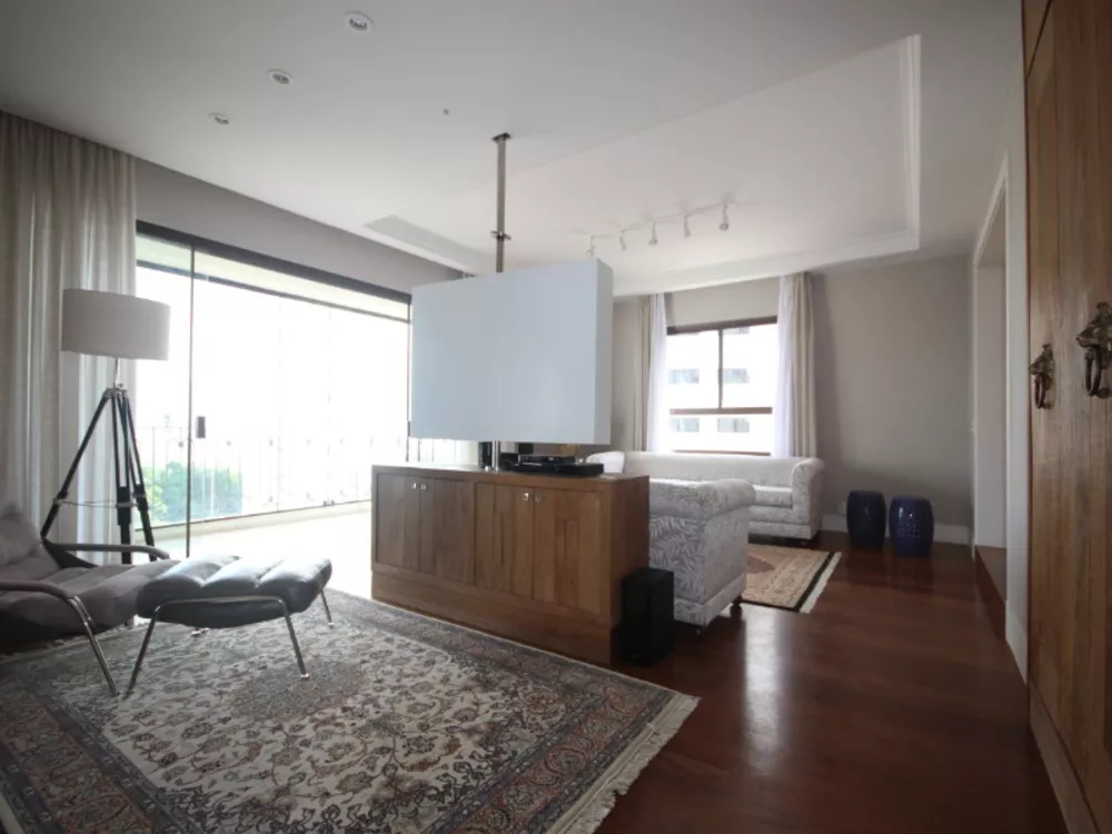 Apartamento à venda com 5 quartos, 213m² - Foto 3