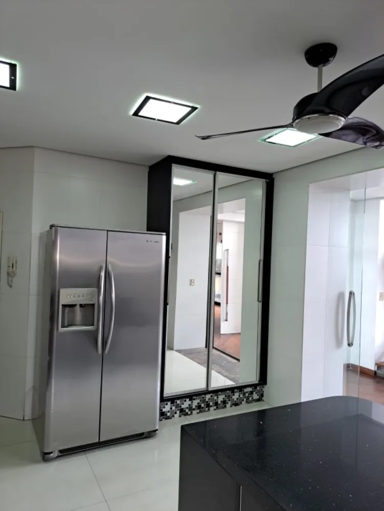 Cobertura, 4 quartos, 214 m² - Foto 2