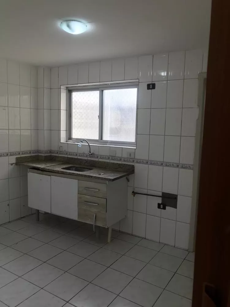 Apartamento à venda com 2 quartos, 100m² - Foto 3