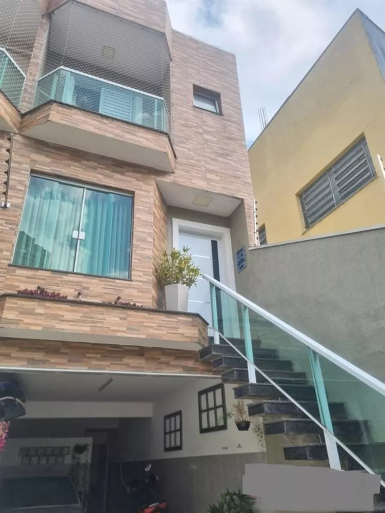 Casa à venda com 3 quartos, 190m² - Foto 1