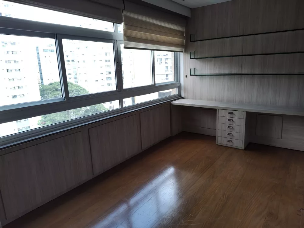 Apartamento à venda com 3 quartos, 252m² - Foto 20