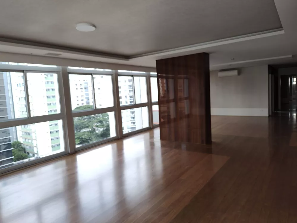 Apartamento à venda com 3 quartos, 252m² - Foto 2