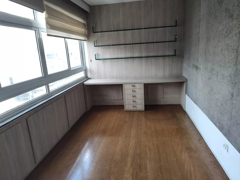 Apartamento à venda com 3 quartos, 252m² - Foto 12