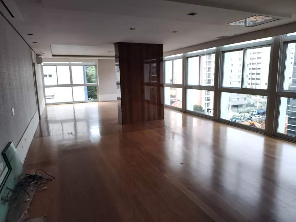 Apartamento à venda com 3 quartos, 252m² - Foto 4