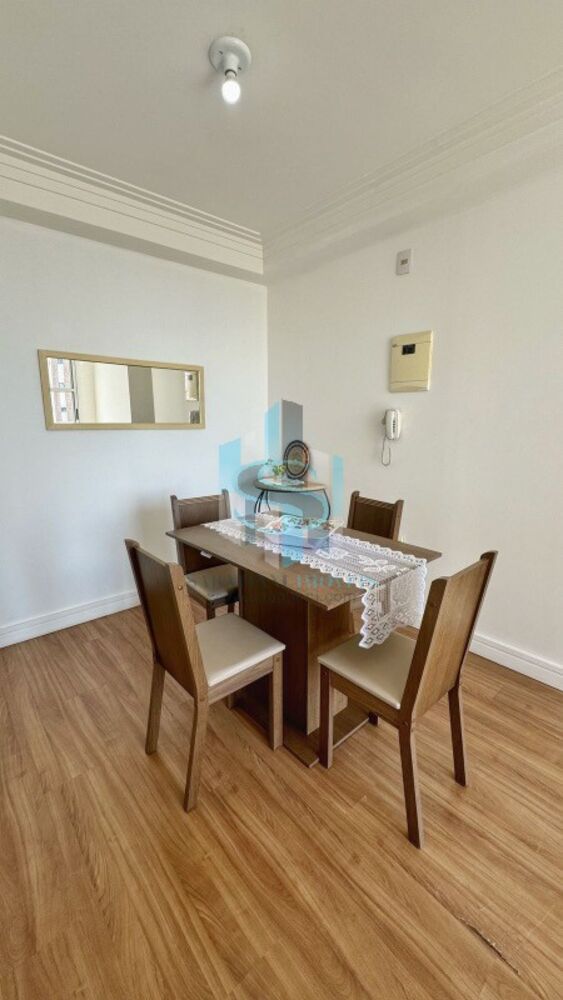 Apartamento à venda com 2 quartos, 78m² - Foto 2