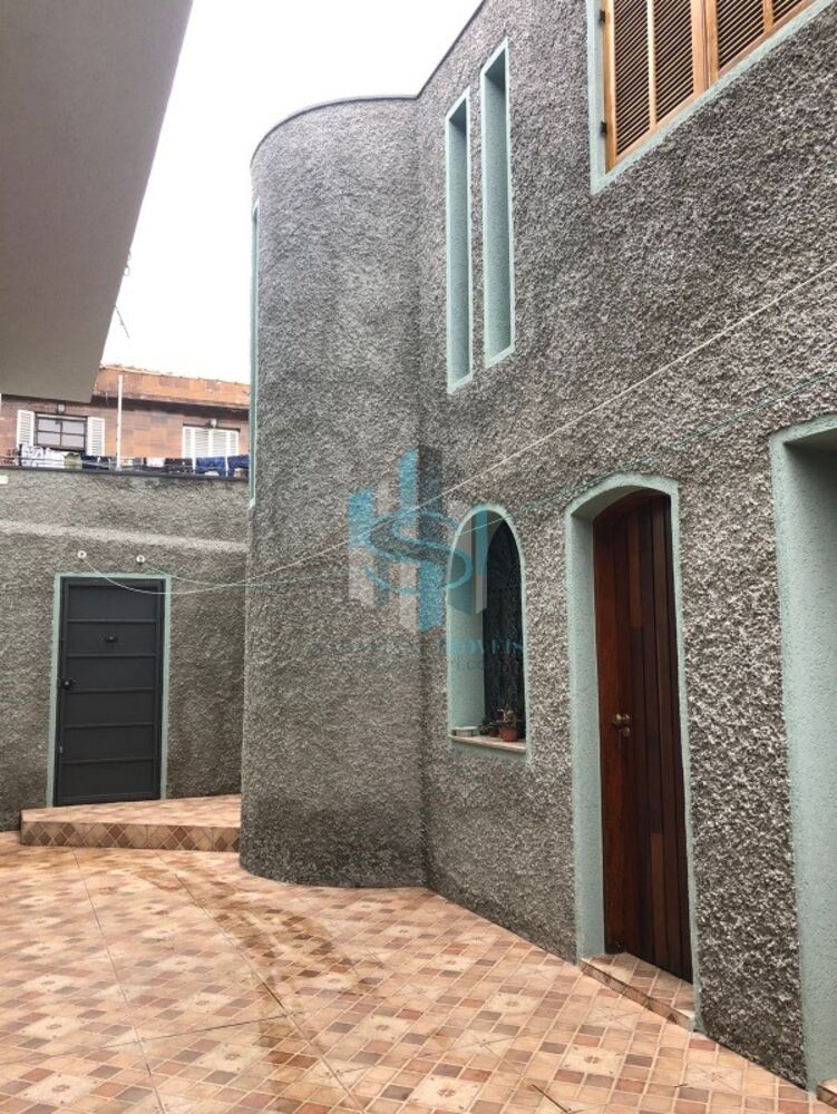 Casa, 5 quartos, 260 m² - Foto 1