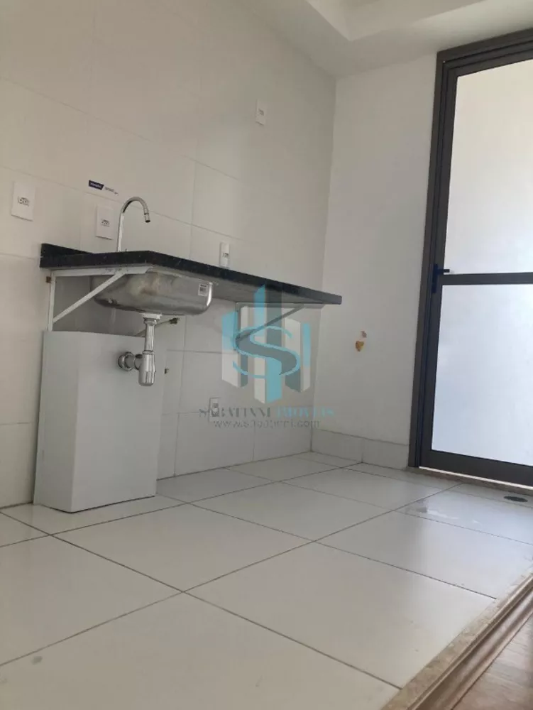 Apartamento à venda com 2 quartos, 141m² - Foto 2