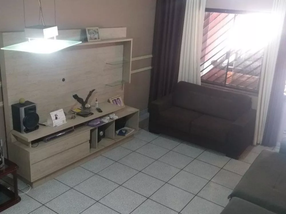 Casa, 3 quartos - Foto 2