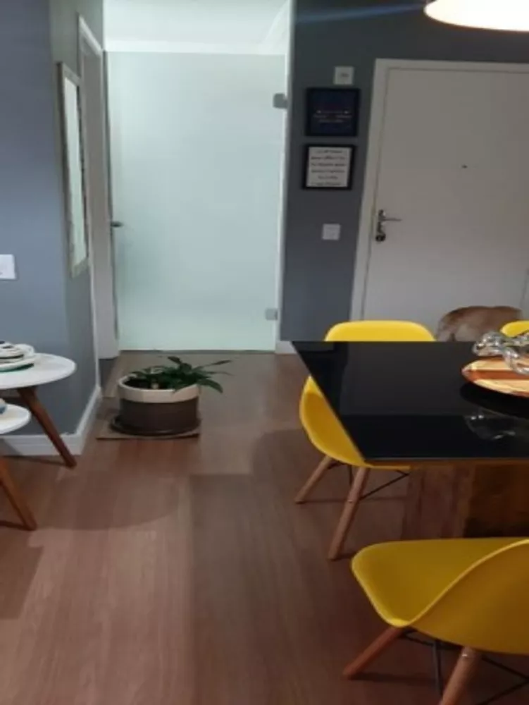 Apartamento à venda com 2 quartos, 47m² - Foto 2