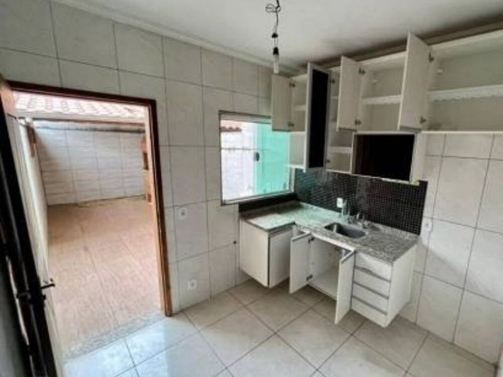 Casa, 3 quartos, 178 m² - Foto 1