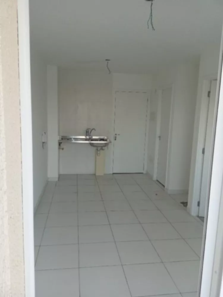 Apartamento à venda com 1 quarto, 33m² - Foto 2