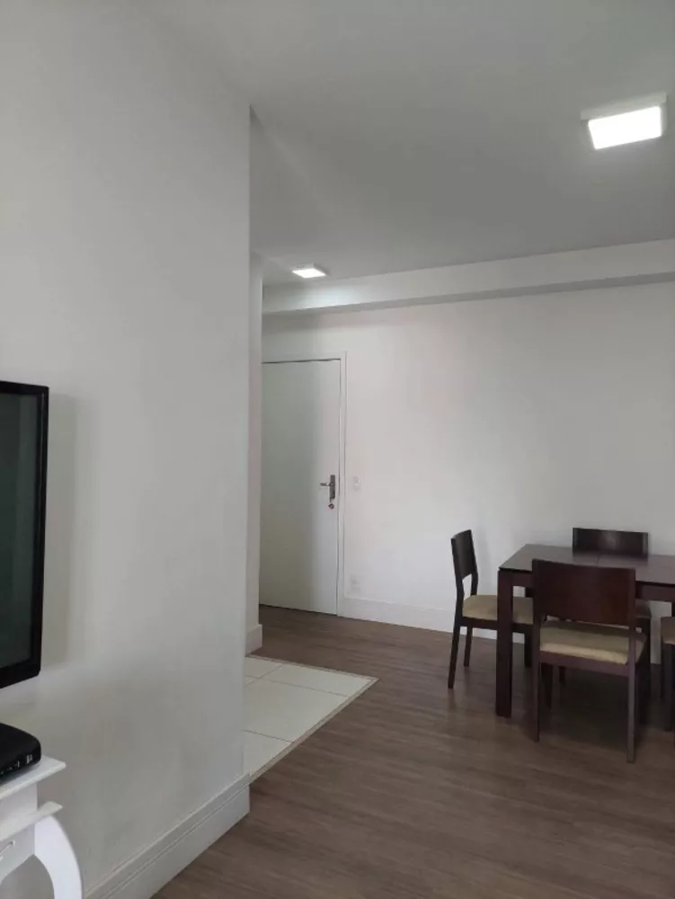 Apartamento à venda com 2 quartos, 76m² - Foto 2