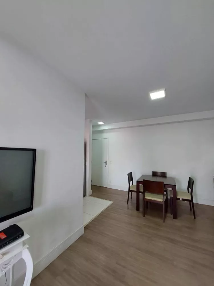 Apartamento à venda com 2 quartos, 76m² - Foto 4