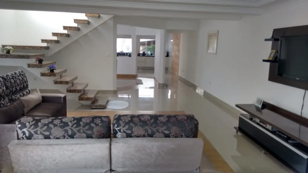Casa, 3 quartos, 370 m² - Foto 1