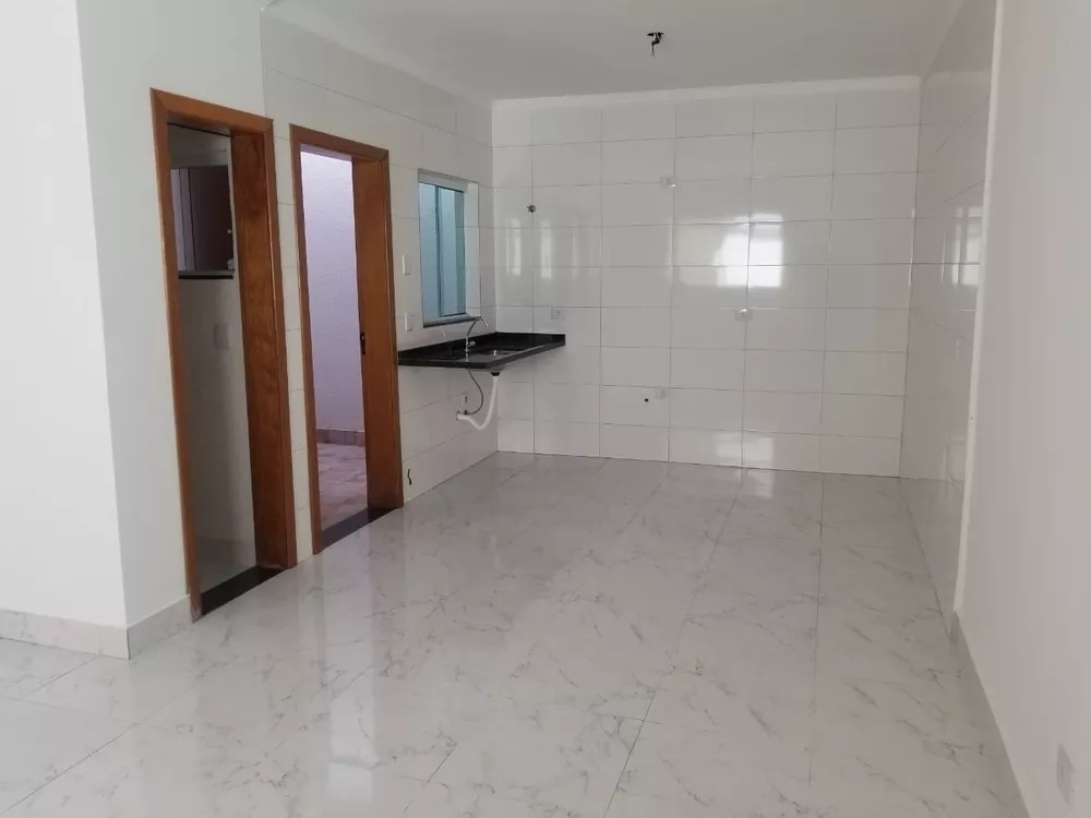 Casa à venda com 2 quartos, 69m² - Foto 3