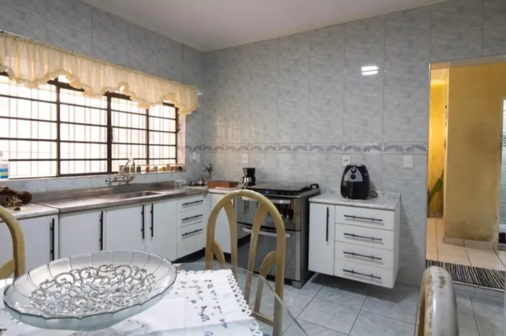Casa, 2 quartos, 220 m² - Foto 2