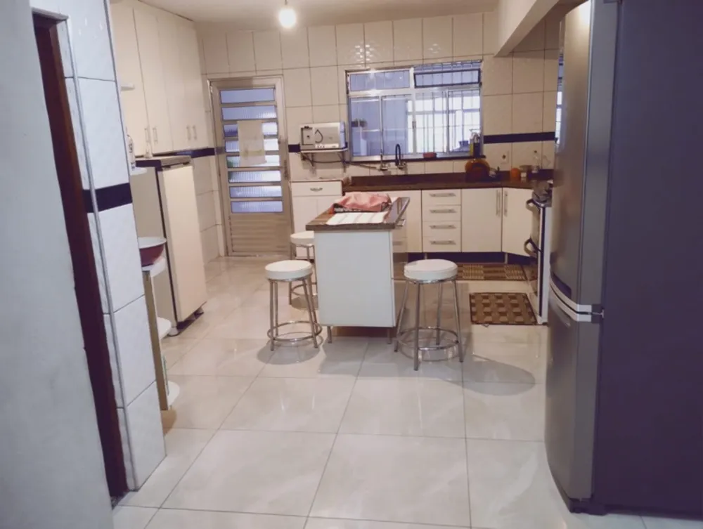 Casa, 3 quartos, 225 m² - Foto 3