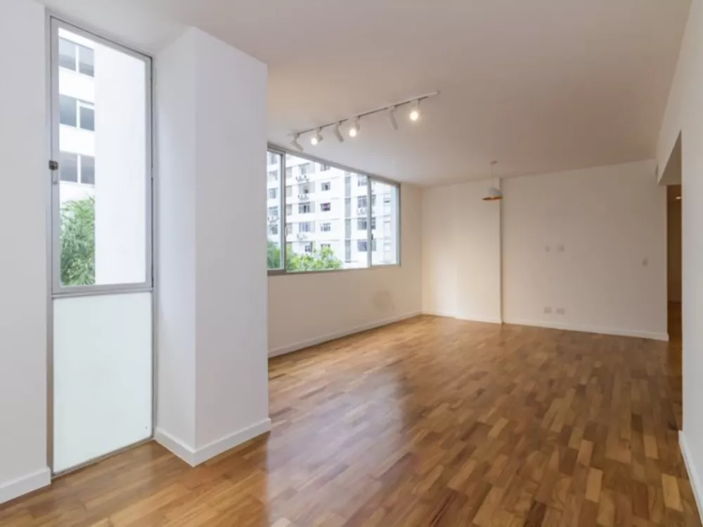 Apartamento à venda com 3 quartos, 130m² - Foto 3