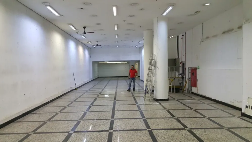 Loja-Salão, 989 m² - Foto 1