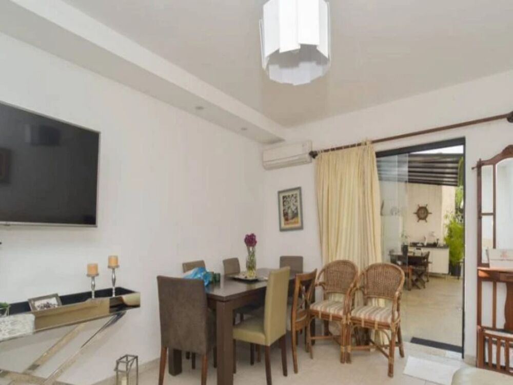 Casa, 6 quartos, 200 m² - Foto 1